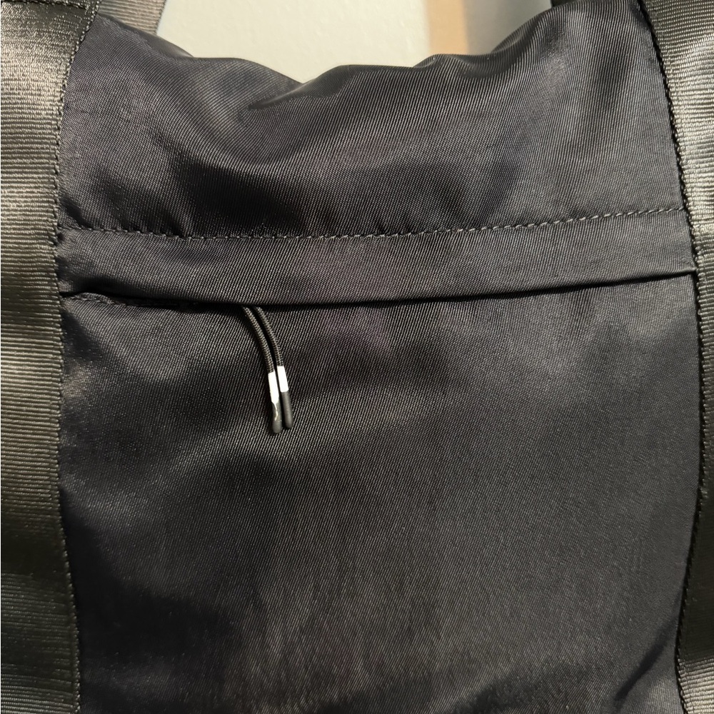 Fabletics Everyday Tote - Picture 14 of 15